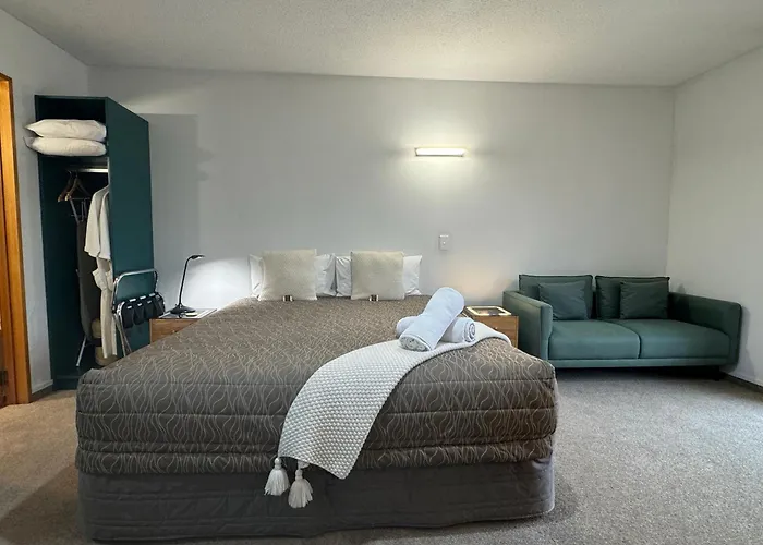 Asure Ambassador Motor Lodge