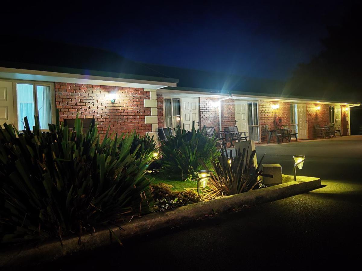 Asure Ambassador Motor Motel 4*